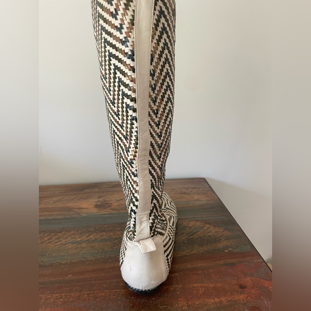 Lovely Vintage Glacee Chevron Patterned Boots - Picture 7 of 13